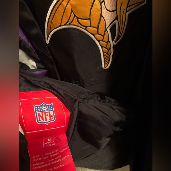 NFL Minnesota Vikings Reversible Men’s Jacket. Size Medium. Good condition - Picture 11 of 12